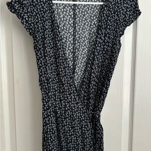 Brandy Melville Navy and White Wrap Dress